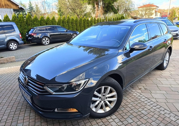 Volkswagen Passat cena 63500 przebieg: 188000, rok produkcji 2015 z Działoszyn małe 704